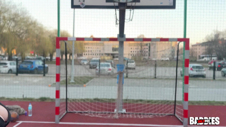Baddiesonlypov: Ny bärnstensblom