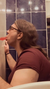 Zuigende dildo