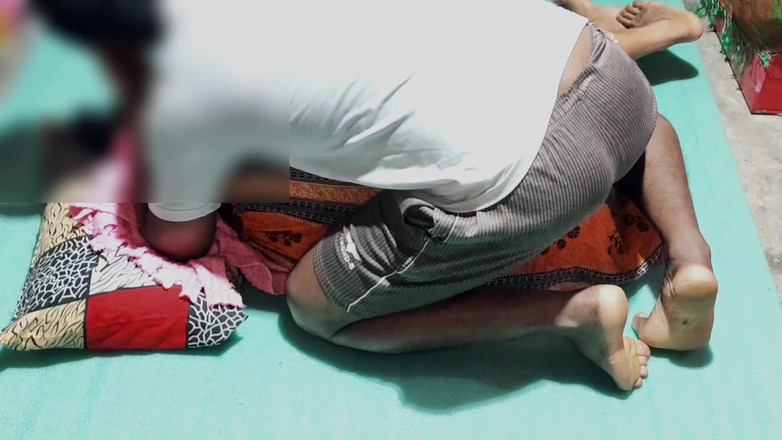 Mona sexy: Tânăra mea mătușă și eu, videoclip nou