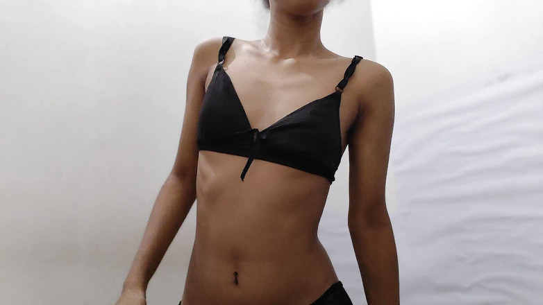 desigirl93: Roztomilá holka je nadržená po vysoké škole