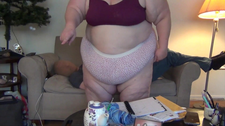 Full Weight Productions: Memperkenalkan Juicy Joyce
