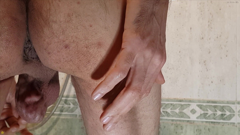 HeIsSooThin: Oliando il mio culo da vicino