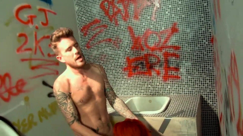 DEUTSCHLAND PORNO TV - our best full movie: Kamera w publicznej toalecie