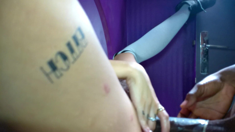 Gangbang and Co: गैंगबैंग और चेन बकवास के लिए इस बालों वाली बिल्ली फूहड़