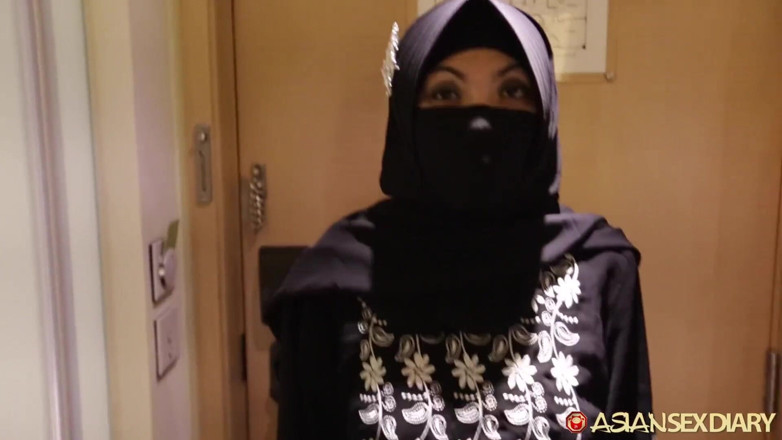 Sex Diary: Asiansexdiary - l'asiatica ricoperta di maschera viene sborrata dentro