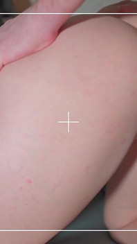 Ma demi-sœur en levrette reçoit un creampie dans la chatte et baise encore