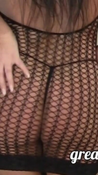 Bystiga milf Indianna Jaymes har sprutande onani