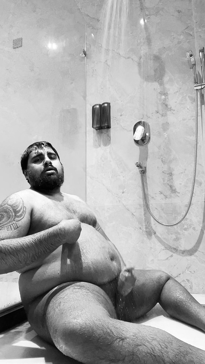 ObsidianFurry: Young Bear Masturbates While Showering