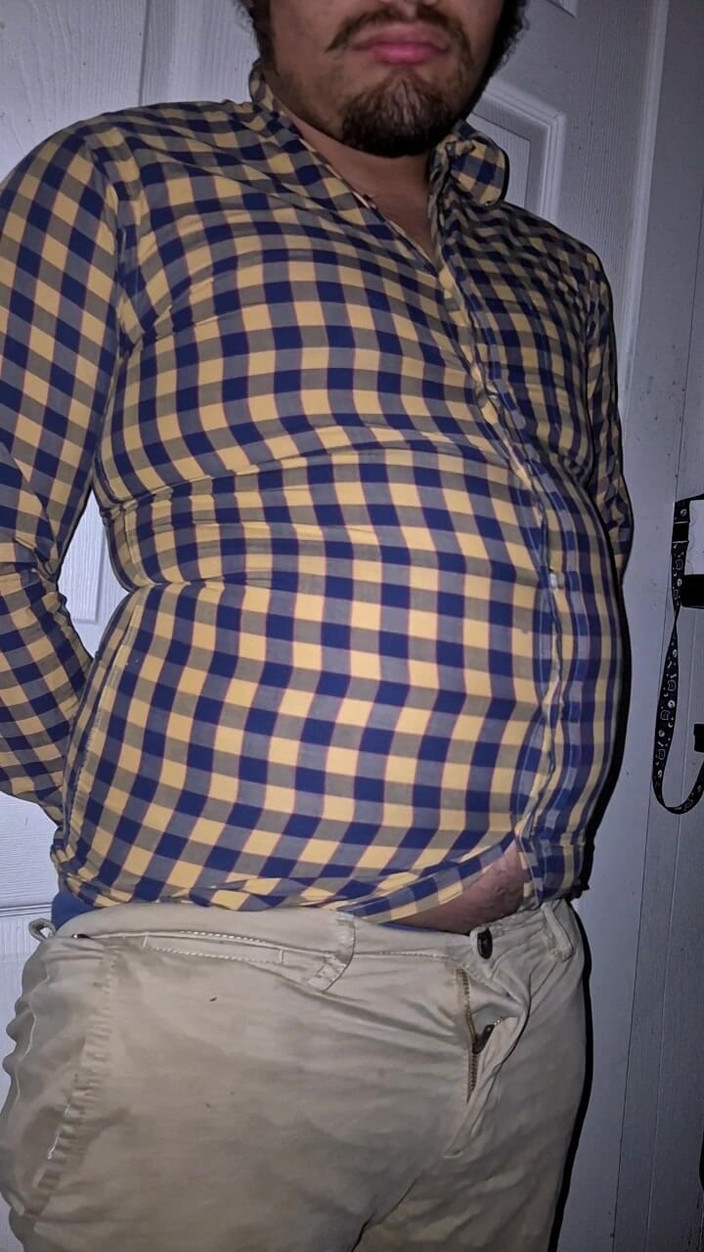 NakyJoss: Растягиваю Пуговицу На Животе