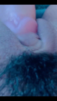 A Little Pussy Tease with My New Fuck Machine‼