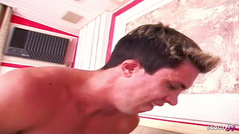 Shemale TS Collection: ブロンドの巨乳ニューハーニーがホテルで筋肉質の男たちにアナルに犯される