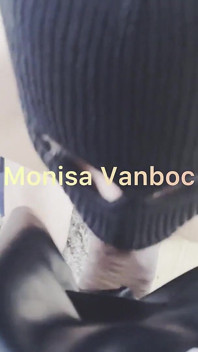 Une esclave soumise baise ma maîtresse Monisa Vanboc