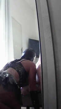 Blowjob in the Mirror and Swallowing Cum with the Beautiful and Big MILF Ass