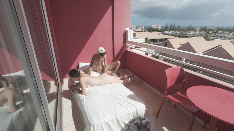 SkinnyWithAHugeDick: Slipping It in Her Ass While She Catches a Tan