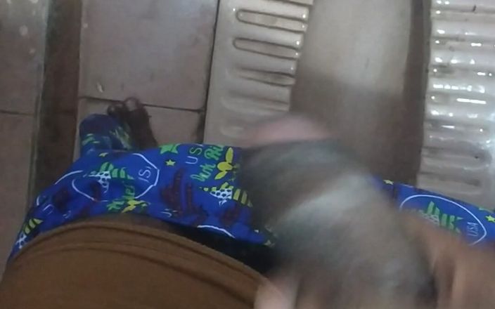 Tamil 10 inches BBC: Washing My Huge Black Cock