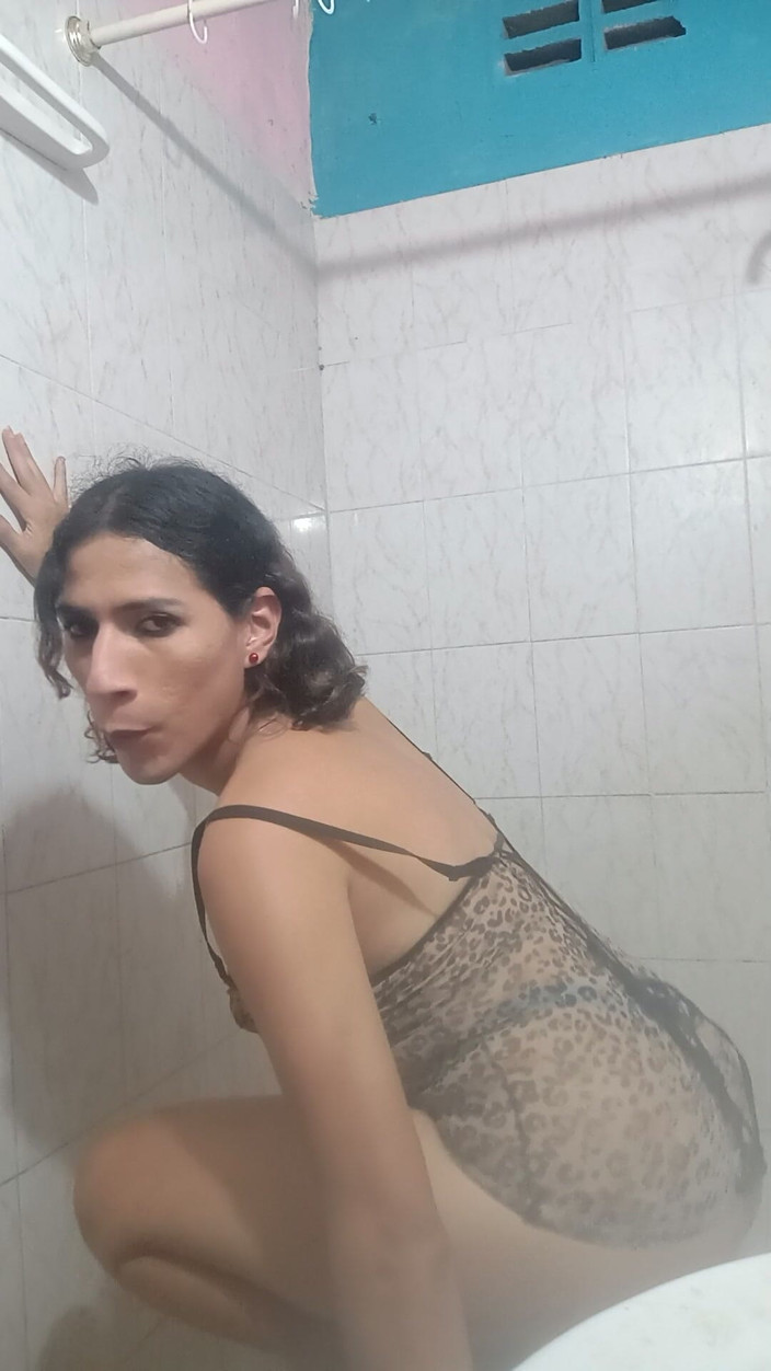 Femboy from Colombia: Gracias a Todos Estoy Aqui