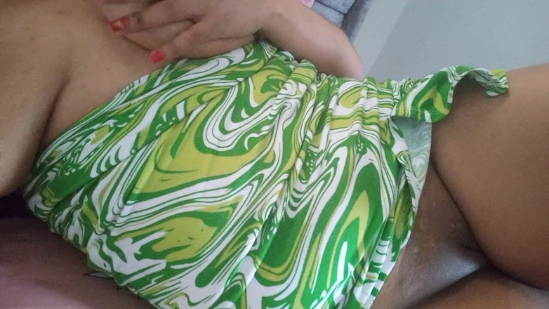 PATY PATY: Mijn stiefzus verleidt met haar sexy jurk en hoe heerlijk...