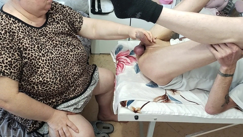 Zona901: 사정할 때까지 손과 입으로 내 자지를 가지고 노는 여친