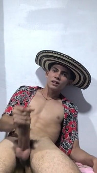 Vaquero Joven Se Masturba En Horas De Descanso