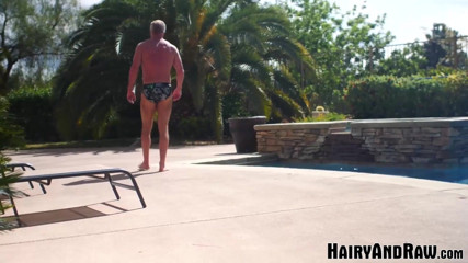 Hairy And Raw: HAIRYANDRAW matura Dale savage scopata senza preservativo dal gay Atlas...