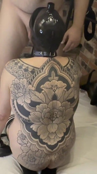 Mestre facefucks seu ansioso fuckpig
