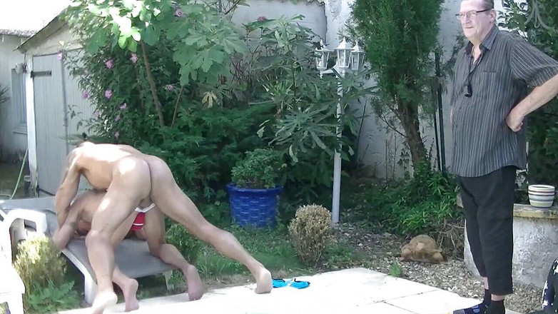 Viktor ROM by Crunchboy: ニック・スピアーズは、ヴィクトル・ロムがexhibで生を使用