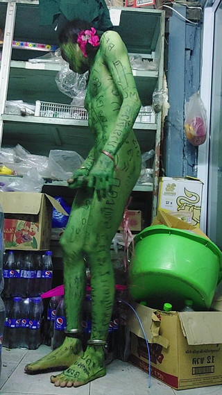 Clown likes to play with colors: Green Manhandsome, Funny Man