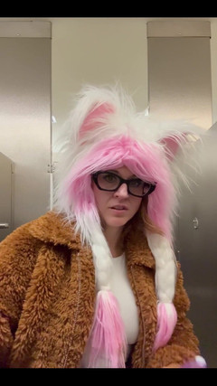 Suzy Wylde: Havaalanında biraz daha anal eğitim için hazırlanıyor