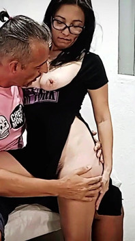 Ayah tiri ketagih dengan pepek berbulu saya