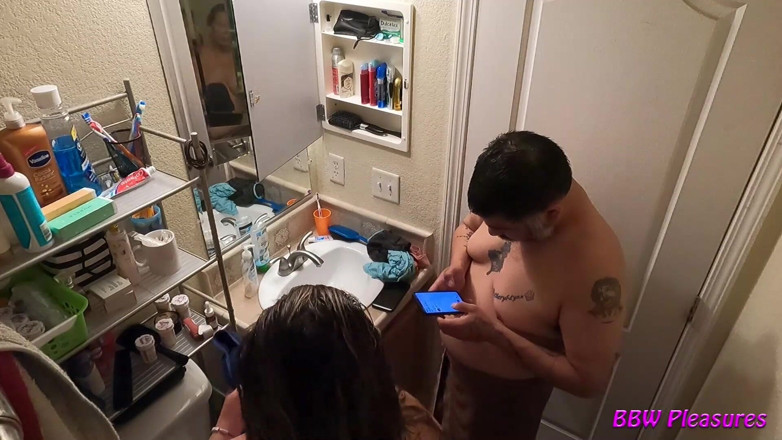 BBW Pleasures: Exhibitionist BBW couple shower