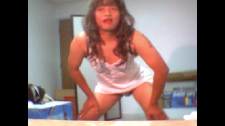 Jhazmeena: Dans retro complet în alunecare