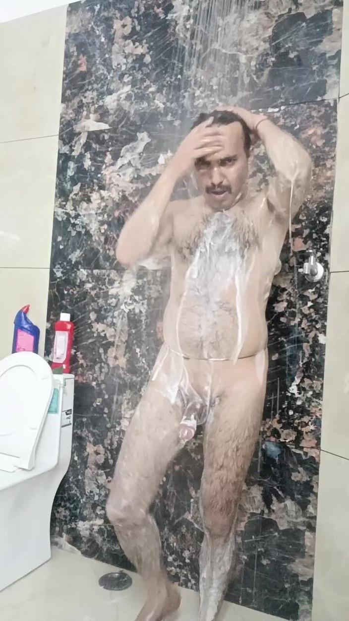 Rajasthani-old-lover: 德西男人洗澡