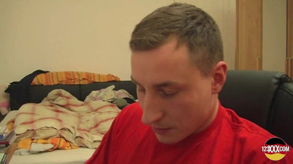 123XXX - 100% Amateurs: Pulchna i krótkowłosa dziewczyna z Niemiec rucha się jak profesjonalista