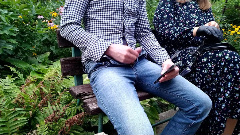 OurFetishLife: Jiran panas secara rahsia meminta air mani saya untuk hubby...