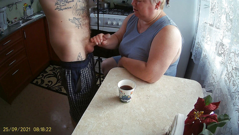 Zona901: Mi sono segato lo sperma nel mio bicchiere di caffè