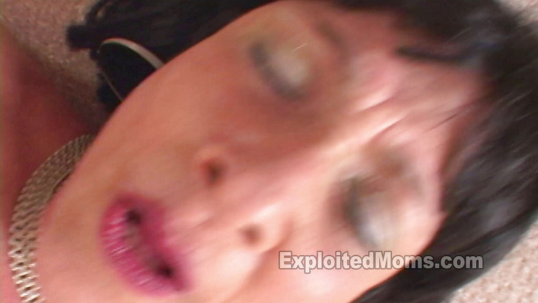 Xes Network: Bunicuță bătrână este futută de o pulă neagră într-un videoclip interrasial...