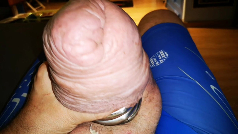Monster_Meat_: Mi tocco un erotico gonfio rigonfiamento