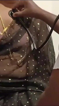 Dokter neukt dame patiënt in sexy saree -1