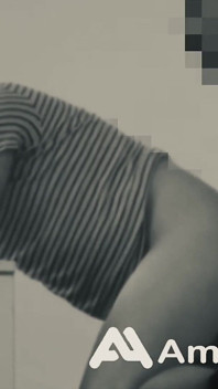 รูมเมทถูกจับได้ว่าเย็ดในกระจก - มือสมัครเล่นถ่ายเองของจริง