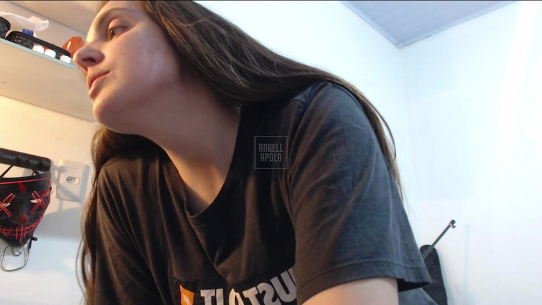 Angell Apolo: Rubia Con Culo Grande Bailando En La Habitación En Directo