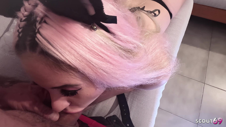 Scout69: 老德国男人在无套第一人称视角素人与下流的女孩做爱，而他的妻子不在的时候