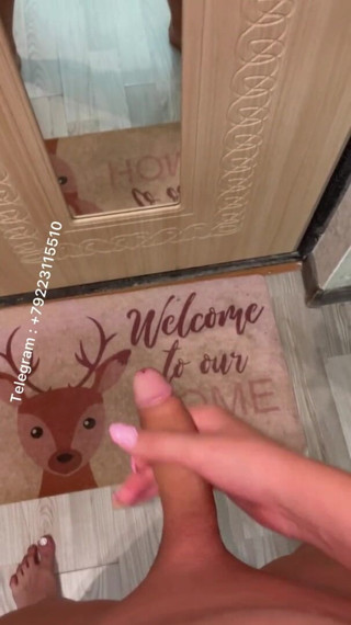 Rublevskaya: Transexual rusa masturbándose una polla enorme