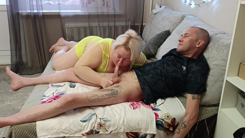 Zona901: 継母による高品質なディープフェラチオと精液を飲み込む