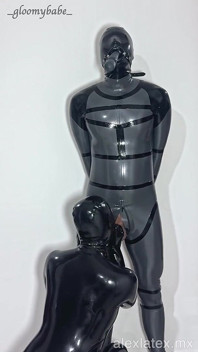 Exklusives video 01 - alex latex