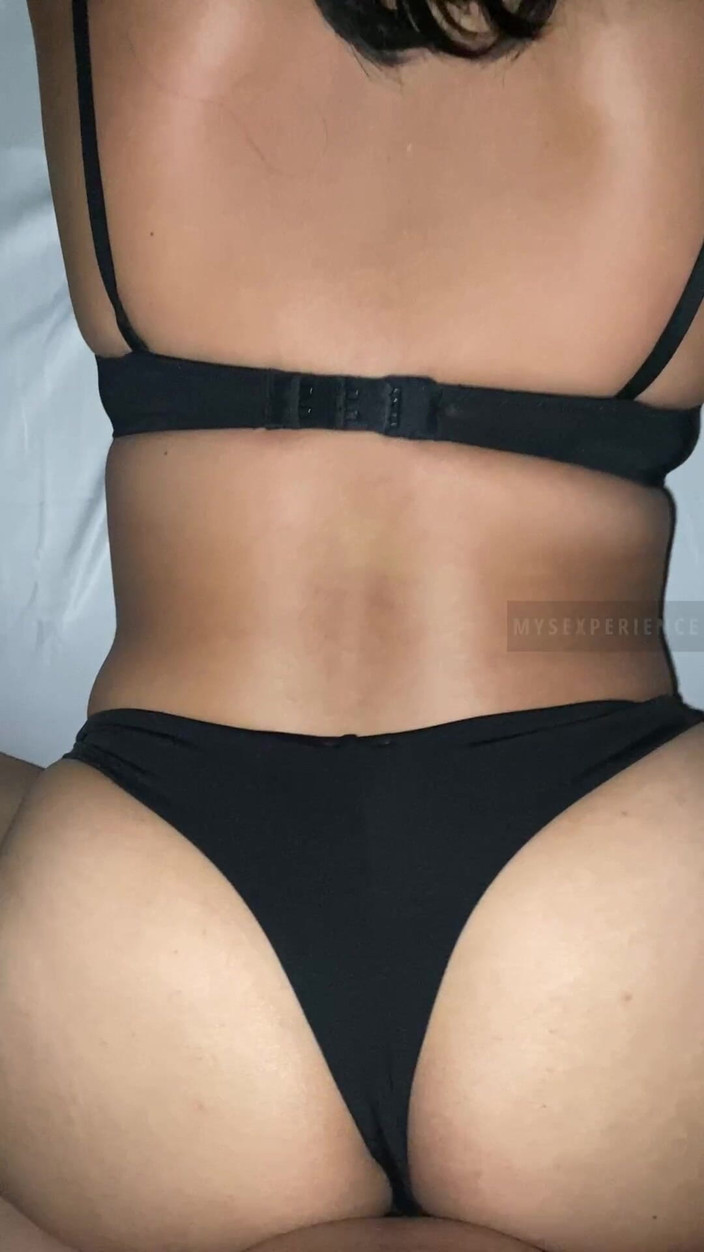Mysexperience21: कुत्ते शैली मेरी सेक्सी एशियाई पत्नी