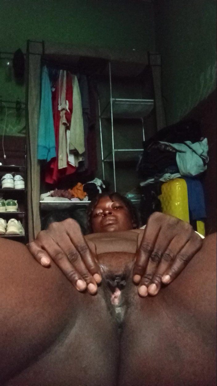 vickybanky009: Fingering Makes Her Happy
