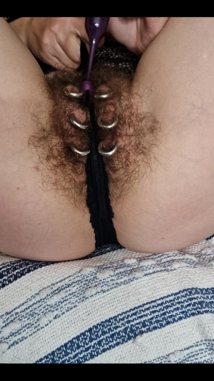 Dirty Molly: I Haven't Shaved for 5 Months. What Do You Think? Should...