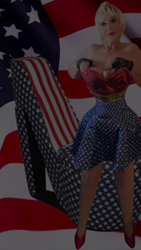 Vovó America: chupando pau, brincando com vibrador, papai-e-mamãe fodido Aulde Lang Syne dona de casa