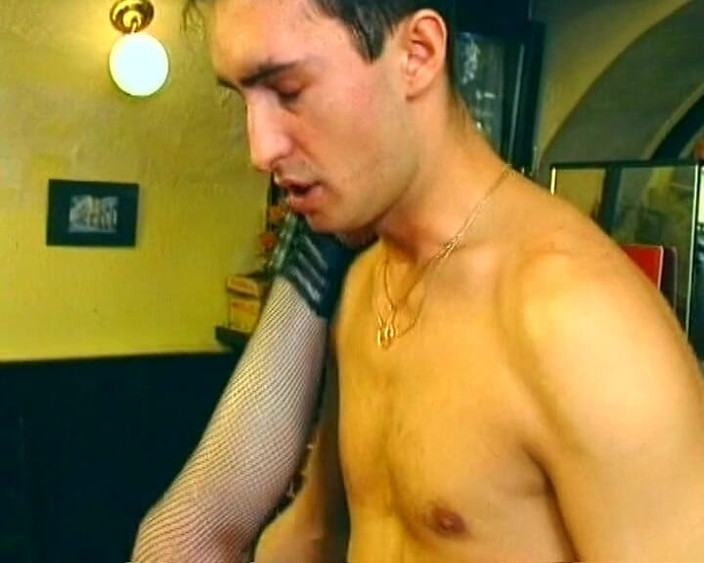 Deutsche Damen: Tettona matura tedesca scopata in un bar