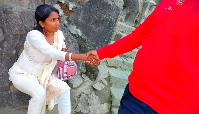 Premi pooja: Tette indiane succhiano e bhabhi bella figa mostra - ragazza sconosciuta...